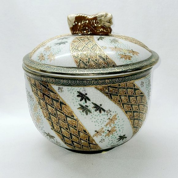 Asian inspired hand painted lidded cache pot - Picture 3 of 12